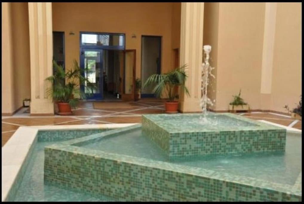 FIBES con parking gratis. Apartamento Sevilla Este. Exterior foto